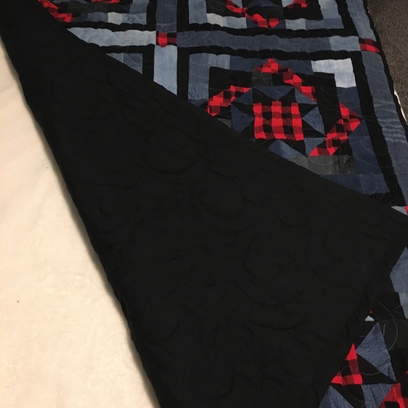 Handmade quilt - Picture 2 of 2